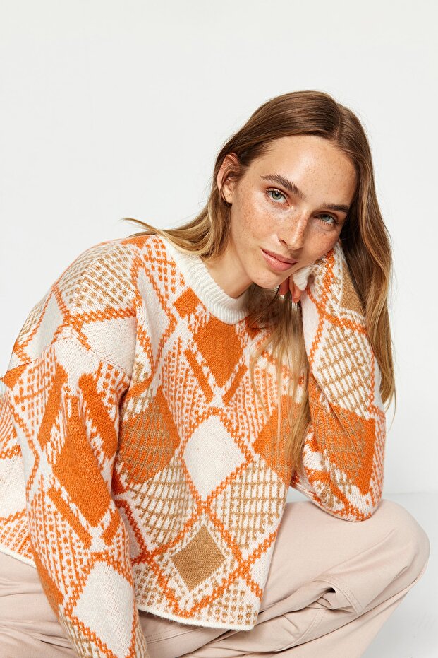Geometric Printed Pullover Sweater