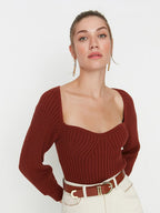 Long Sleeves Sweetheart Neck Crop Top In Red