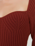 Long Sleeves Sweetheart Neck Crop Top In Red